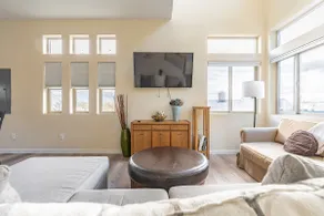 Modern Minimalistic Home : Spacious 2BR / 2.5 BA - Image 2