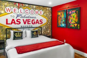 Movie Theme| Hot Tub | Pool Table |Karaoke |Arcade - Image 3