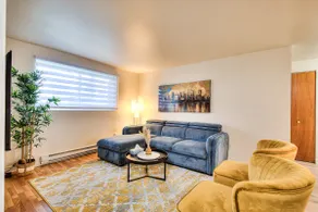 Lovely & Spacious 2BR in MTL! Free 2 Parking Spots - Image 3