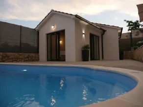 Shadesofblue M & M, Private Pool Apartment - Image 2