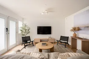 Spacious 2-BDRM near Sunsets, Beach + City Life - Image 2