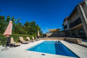Villa Franica Dubrovnik, City Beach Villa with Pool and Sea View - Image 2