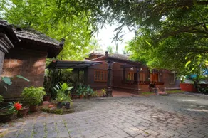 Guruvayoor courtyard illam Heritage l 4BH AC VILLA - Image 4
