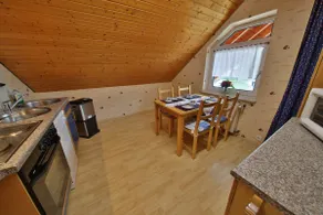 comfortable top floor apartment with air conditioning - Image 5