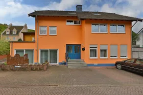 comfortable top floor apartment with air conditioning - Image 2