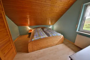 comfortable top floor apartment with air conditioning - Image 4
