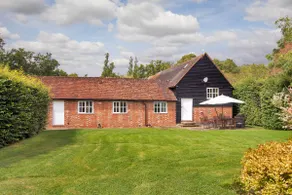 Beautiful rural barn - Image 3