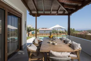 Villa Wisdom - Elegant & Homely with Pool, Galatas - Image 3