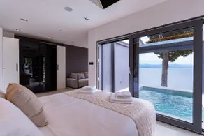 Dream 1-Bedroom Villa with Heated Indoor Pool, Jacuzzi & Sauna and BBQ - Image 2