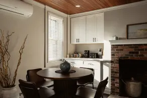The Cabin Lux • 1Bed - Brown Uni • RISD - Image 4