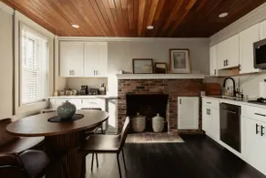 The Cabin Lux • 1Bed - Brown Uni • RISD - Image 2