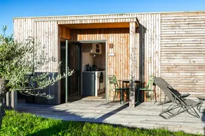 'Calcaire' vineyard cabin with air-conditioning - Image 4
