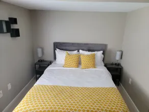 Quaint & Cozy Hideaway - Image 4