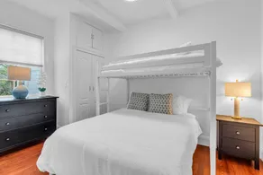 2BR Guest House - Sleeps 6 - Walk to Beach & Fun - Image 4