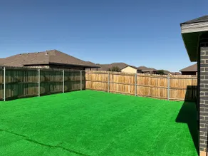 Home in a nice neighborhood - Image 2
