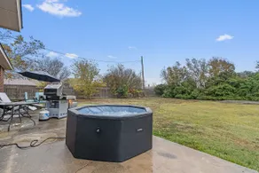 Taylor Rodeo, Jacuzzi, Games, 5.6 mls to Samsung - Image 2