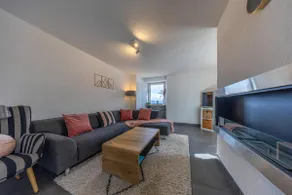 Apartment & balcony with 5 beds in the center - Image 2