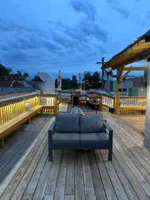 Exquisite Chicago Modern Rooftop, Sleeps 9 - Image 3