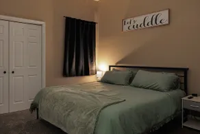 Spacious Home w/ several beds (2 KING) and games! - Image 4
