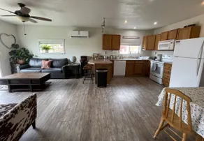 The Meyer's Country Retreat - Image 2