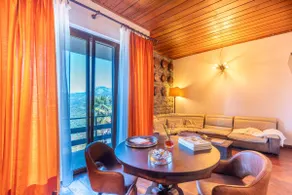 Villa Loris - History & Luxury - Image 2