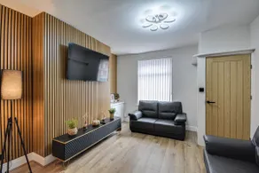 Ripon By Serene Stays Stylish Liverpool Home Sleeps 5 with Free Parking Fast WiFi and Close to Stadiums - Image 2