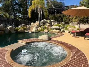 Oasis Private Entry Suite, Pool, Jacuzzi and more - Image 3