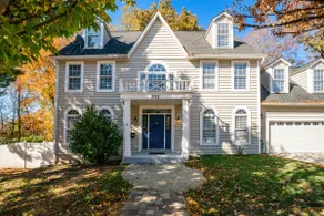 Modern Family Comfort near DC: 4 Suites, Game Loft - Image 3