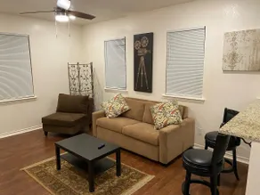 Spacious Unit Next to Wiley U - Image 4