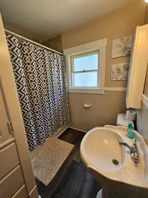 Comfy 3 bd Pet Friendly Austintown Home - Image 5