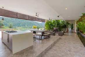 Exclusive Luxury Villa: Private Pool, BBQ & Design - Image 4