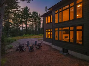 BBQ, Fire Pit, Hot Tub, Mins to Arrowhead - Image 2