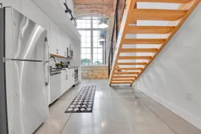 Huge Loft Retreat | Arts District | Near DT GVL! - Image 5