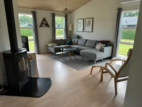 Summer house with its own spa and access to pool and sauna - Image 3