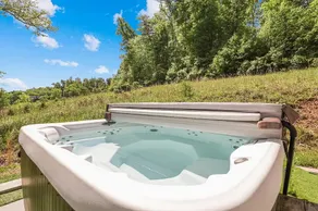 Hot Tub + Arcade | Fire Pit, Shuffleboard, Dogs OK - Image 3