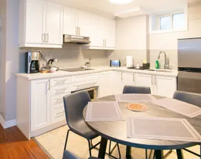 Charming 1BR Apt with Private Entrance & Parking - Image 2