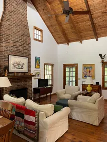 Charming Lake Cottage - Image 2