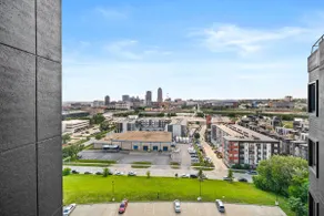King Bed Penthouse - City View - Gym - Parking - Image 4