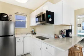Steps to Seawall: Cozy Indian Rocks Beach Cottage - Image 4