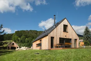 Exclusive wooden building - Spring - Image 2