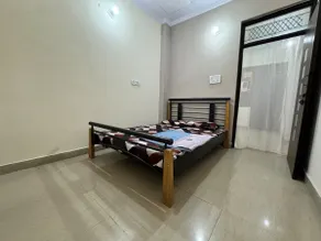 METRO DEN | Cozy 2 BHK Flat | Close to Metro - Image 2