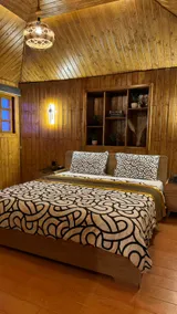 Cottage with private pool - Image 3