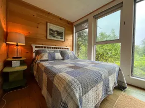 Bright, Spacious Family Getaway with Private Beach - Image 2