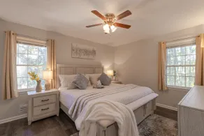 Perfect 4BR3BA Family Retreat*KingBeds*I-85/I-285 - Image 3