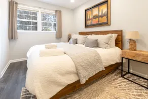 Perfect 4BR3BA Family Retreat*KingBeds*I-85/I-285 - Image 2