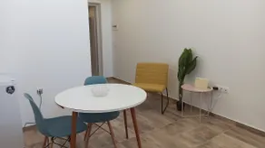 Cozy apartment with a garden - Image 2