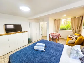 Vita Studio House with Garden and Parking - Renovated 2025 - Image 3