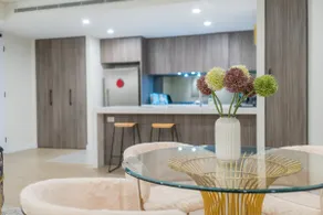 Sydney Top Ryde Large Modern Apartment - Image 2