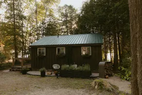 Couples cabin disconnect on Boat Lake pet friendly - Image 3