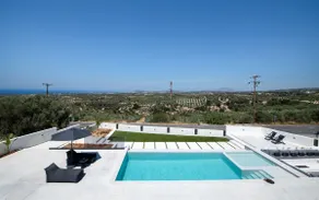 LeEva Oasis Villa - Image 4